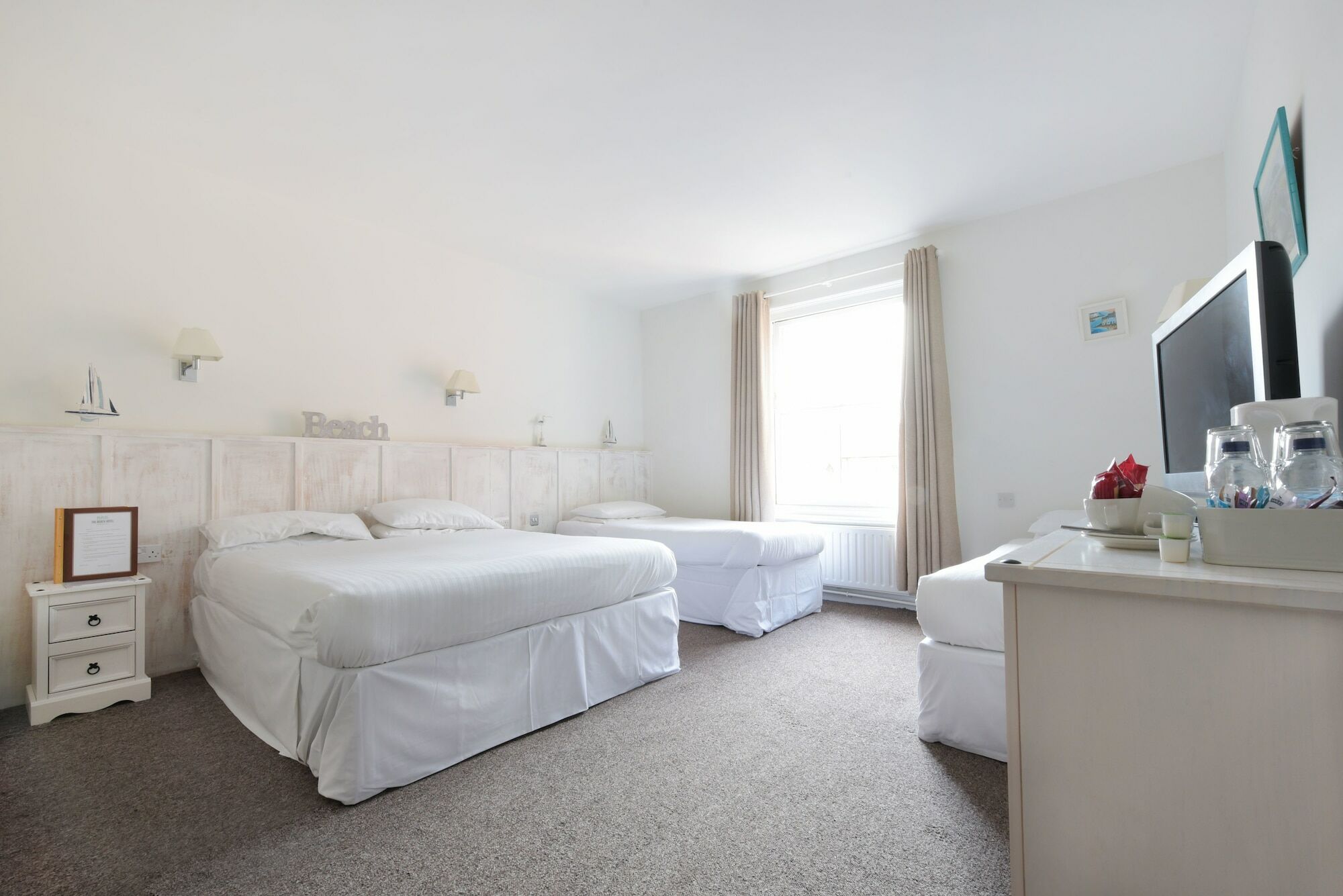 מיינהד The Beach Hotel מראה חיצוני תמונה